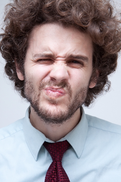 ミドル脂臭と加齢臭、周りの人はニオイに気づいています・・!