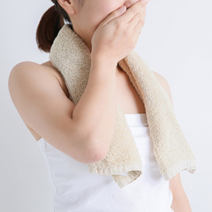 女性にも発生する加齢臭!<br> 原因を知れば予防できるって本当?